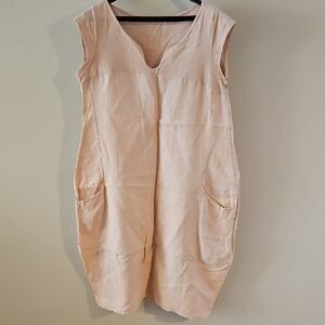 Stylish Sleeveless Blush Dress with Pockets